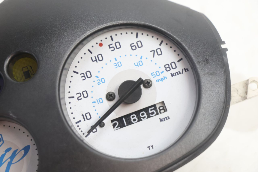 photo de SPEEDOMETER PIAGGIO ZIP 4T 50 (2006 - 2017) - Alternative perspective