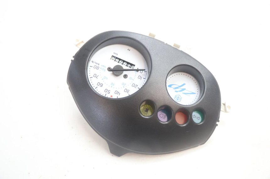 photo de SPEEDOMETER PIAGGIO ZIP 4T 50 (2006 - 2017) - Technical close-up