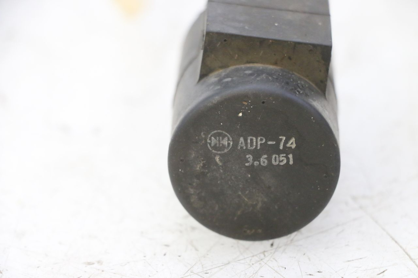photo de CAPACITOR YAMAHA YZF YZ-F 450 (2014 - 2016) - Alternative perspective
