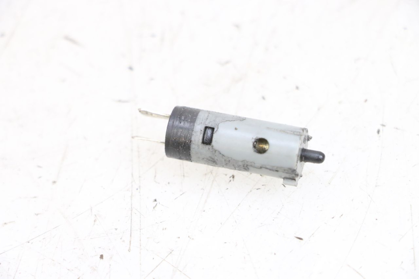 photo de CLUTCH SWITCH HONDA CBF 125 (2009 - 2015) - Zoom on usage condition
