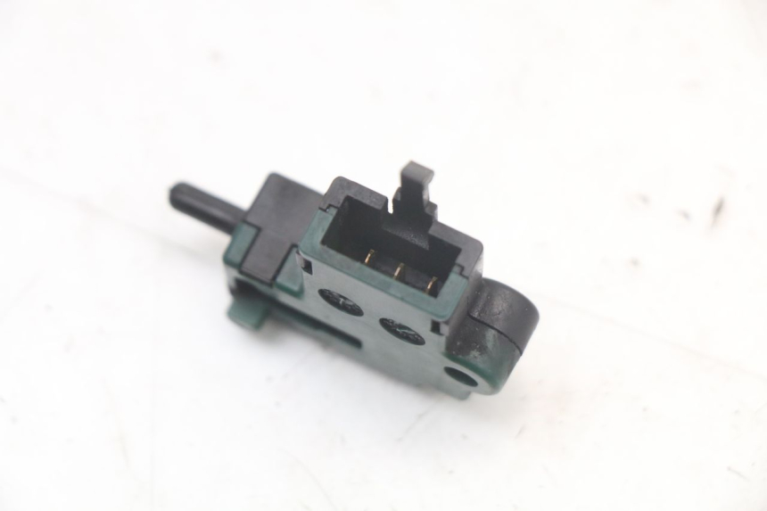photo de CLUTCH SWITCH KAWASAKI GTR 1000 (1994 - 2004) - Alternative perspective