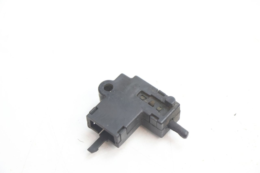 photo de CLUTCH SWITCH YAMAHA YZF R GENESIS 750 (1993 - 1998) - Zoom on usage condition