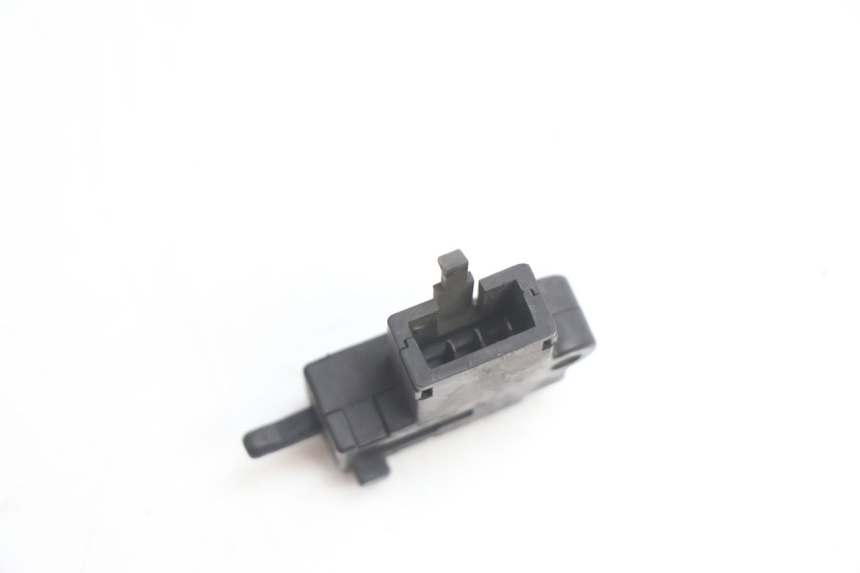 photo de CLUTCH SWITCH YAMAHA YZF R GENESIS 750 (1993 - 1998) - Alternative perspective