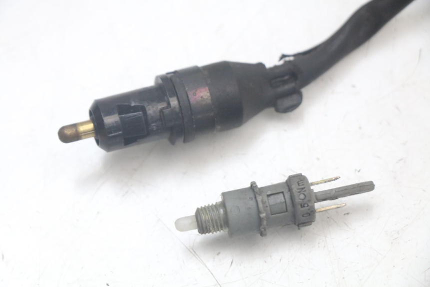 photo de STOP LIGHT SWITCH QUADRO 3D S 350 (2013 - 2018) - Zoom on usage condition