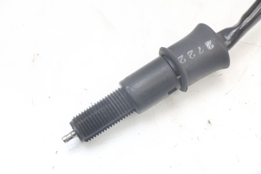 photo de REAR STOP LIGHT SWITCH KAWASAKI ER-6 ER6 N 650 (2012 - 2016) - Zoom on usage condition