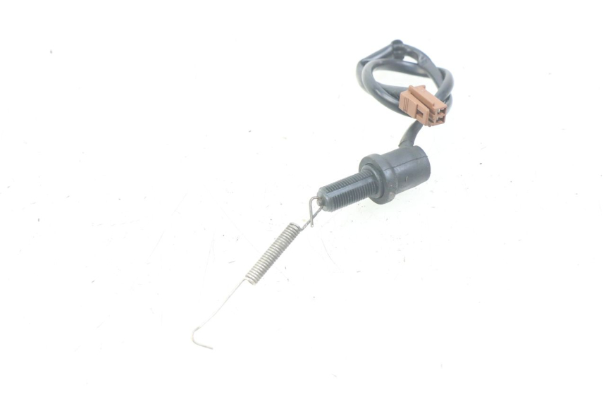 photo de REAR BRAKE LIGHT SWITCH YAMAHA FJR ABS 1300 (2006 - 2012) - Zoom on usage condition