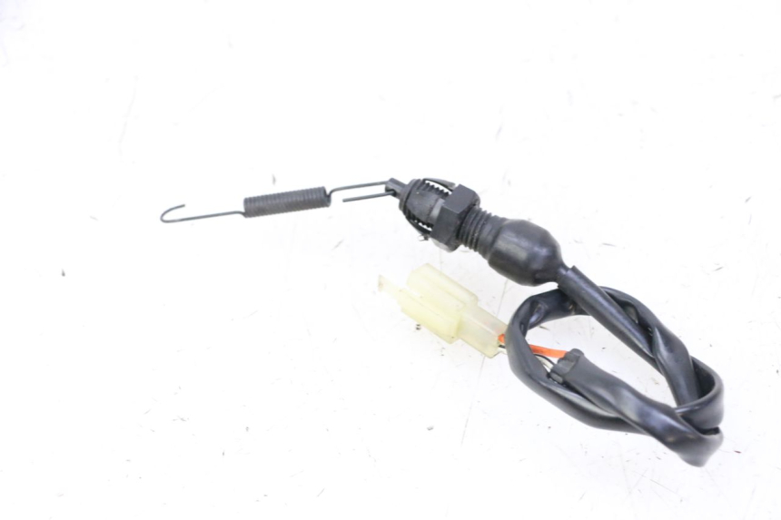 photo de REAR STOP LIGHT SWITCH SUZUKI GSR 750 (2011 - 2017) - Alternative perspective