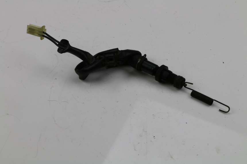 photo de REAR STOP LIGHT SWITCH HONDA CBR F 600 (1996 - 1998) - Alternative perspective