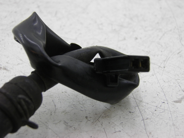 photo de REAR STOP LIGHT SWITCH HONDA VT C SHADOW 125 (1999 - 2007) - Zoom on usage condition