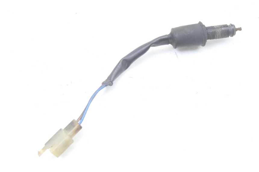 photo de REAR STOP LIGHT SWITCH KAWASAKI ZR7 ZR-7 S 750 (1999 - 2004) - Zoom on usage condition