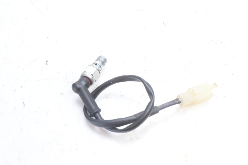 photo de REAR STOP LIGHT SWITCH RIEJU MRT PRO SUPERMOTARD 50 (2007 - 2018) - Alternative perspective