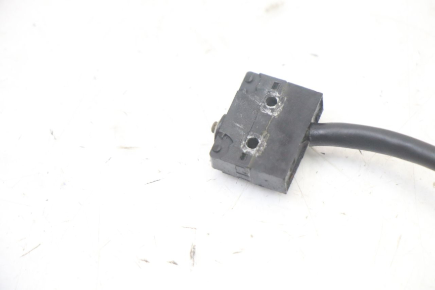 photo de REAR STOP LIGHT SWITCH PEUGEOT SATELIS COMPRESSOR K15 125 (2006 - 2009) - Zoom on usage condition