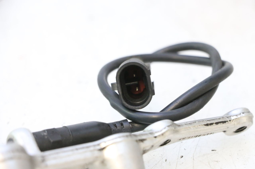 photo de REAR STOP LIGHT SWITCH DUCATI SS IE DS CARENEE 1000 (2002 - 2006) - Technical close-up