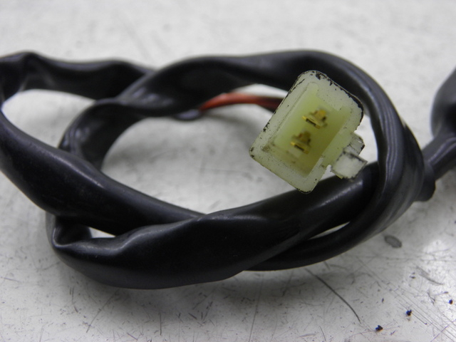 photo de REAR STOP LIGHT SWITCH SUZUKI SV S ABS 650 (2003 - 2009) - Zoom on usage condition