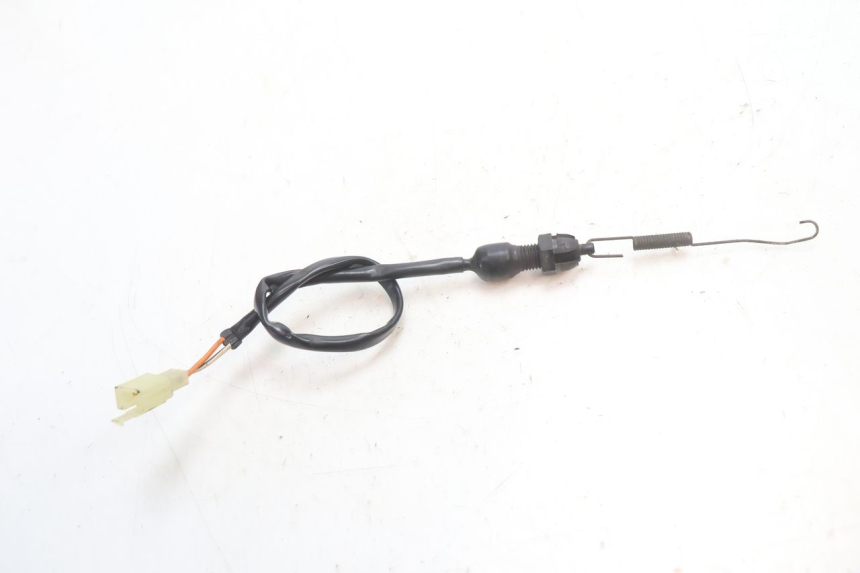 photo de REAR STOP LIGHT SWITCH SUZUKI SV S 650 (2003 - 2009) - Alternative perspective