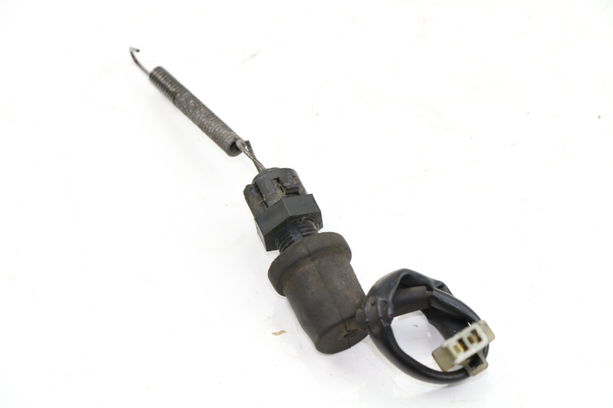 photo de REAR STOP LIGHT SWITCH YAMAHA XJS DIVERSION 600 (2000 - 2003) - Fixing points details