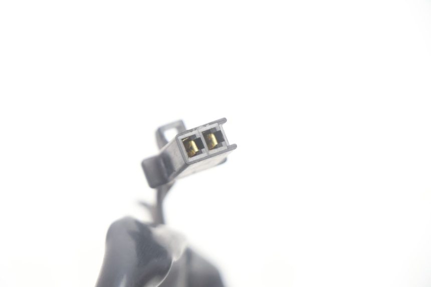 photo de REAR STOP LIGHT SWITCH HONDA XLV VARADERO 125 (2007 - 2012) - Alternative perspective