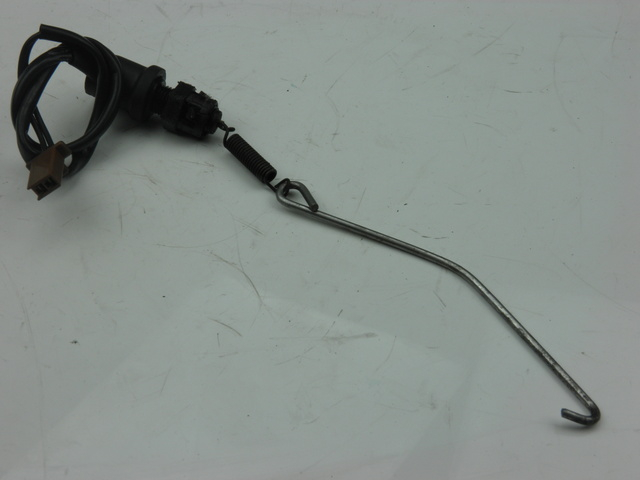 photo de REAR STOP LIGHT SWITCH YAMAHA TDR 125 (1997 - 1996) - Alternative perspective