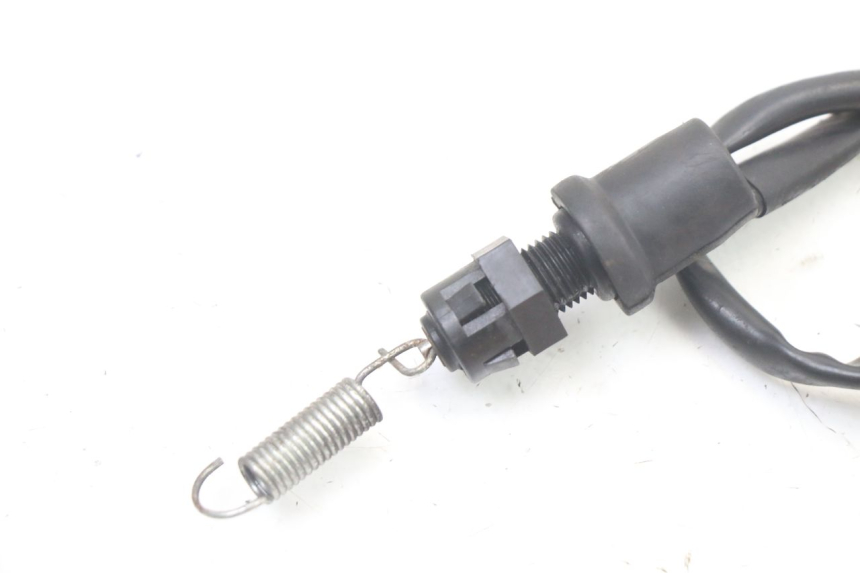 photo de REAR STOP LIGHT SWITCH YAMAHA XJ6 600 (2008 - 2016) - Zoom on usage condition