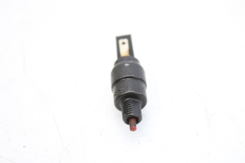 photo de REAR BRAKE LIGHT SWITCH PIAGGIO ZIP 4T 50 (2018 - 2020) - Alternative perspective