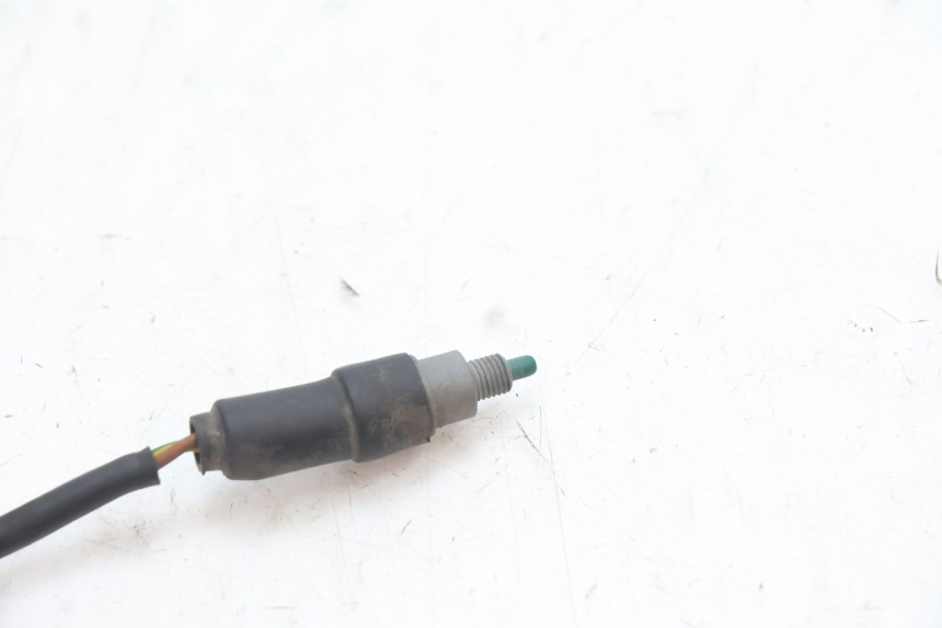 photo de STOP LIGHT SWITCH MBK BOOSTER SPIRIT 50 (2004 - 2017) - Zoom on usage condition
