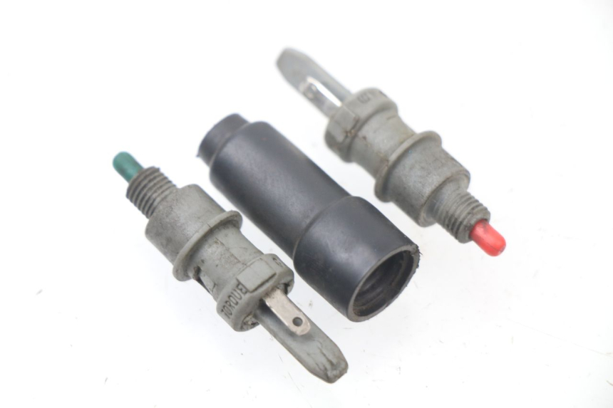 photo de STOP LIGHT SWITCH YAMAHA BW'S 50 (1999 - 2003) - Main view