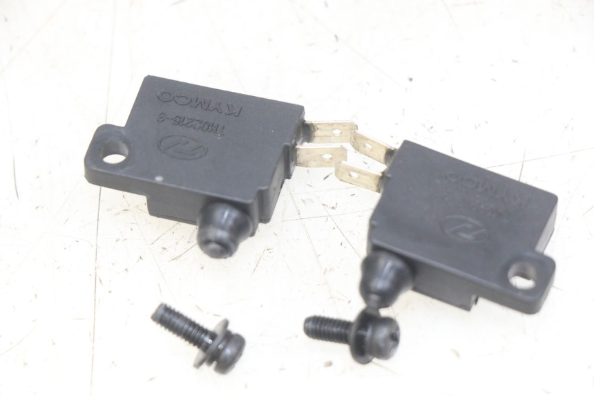 photo de STOP LIGHT SWITCH KYMCO DOWNTOWN ABS 125 (2015 - 2017) - Alternative perspective