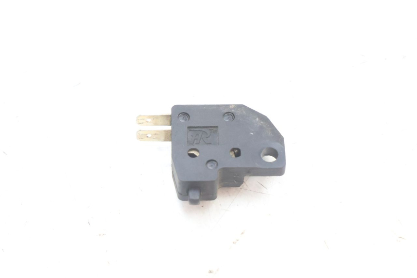 photo de RIGHT STOP LIGHT SWITCH KYMCO AGILITY 16+ 4T 50 (2018 - 2023) - Zoom on usage condition