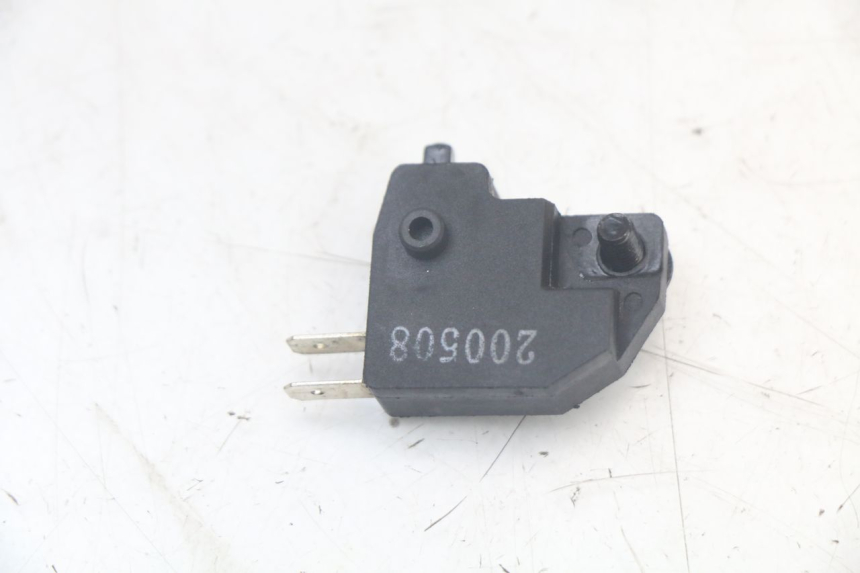photo de RIGHT STOP LIGHT SWITCH KYMCO AGILITY 4T 50 (2018 - 2022) - Zoom on usage condition