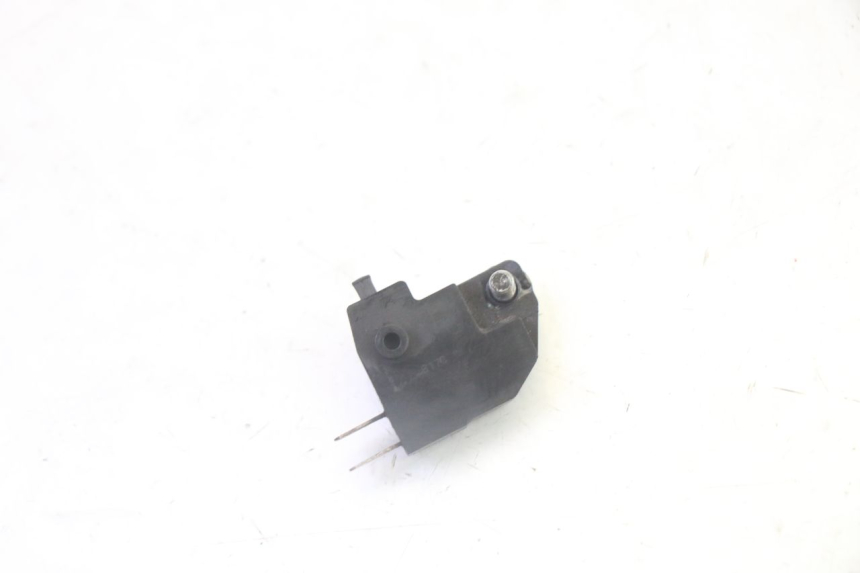 photo de RIGHT BRAKE LIGHT SWITCH SUZUKI BURGMAN 125 (2007 - 2014) - Zoom on usage condition