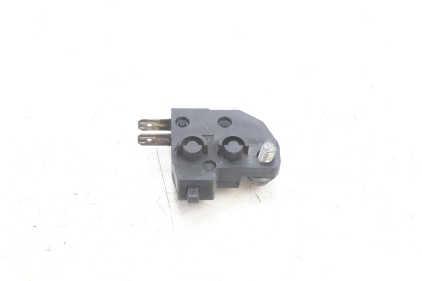 photo de RIGHT BRAKE LIGHT SWITCH SUZUKI BURGMAN 125 (2007 - 2014) - Alternative perspective