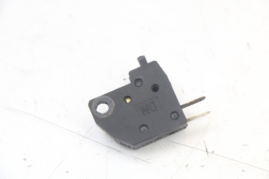 photo de RIGHT STOP LIGHT SWITCH EBROH BRAVO GLE 1 (2020 - 2024) - Zoom on usage condition