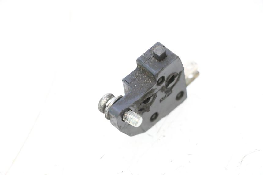 photo de RIGHT STOP LIGHT SWITCH KAWASAKI ER-6 ER6 F ABS 650 (2012 - 2016) - Zoom on usage condition