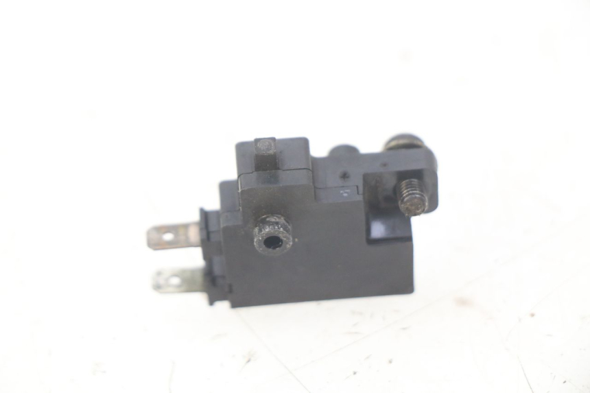 photo de RIGHT STOP LIGHT SWITCH HONDA FES PANTHEON 125 (2003 - 2007) - Zoom on usage condition