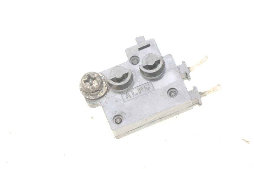 photo de RIGHT BRAKE LIGHT SWITCH HONDA FES S-WING SWING ABS 125 (2007 - 2015) - Main view