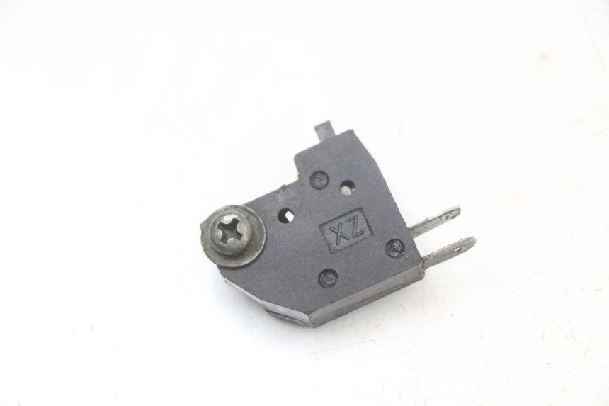 photo de RIGHT BRAKE LIGHT SWITCH SYM FIDDLE 2 50 (2008 - 2013) - Main view