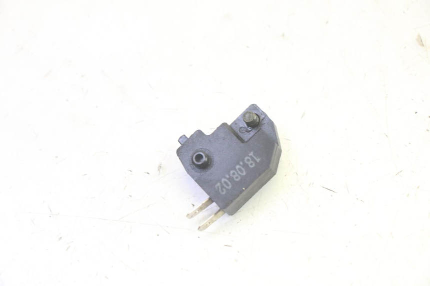 photo de RIGHT BRAKE LIGHT SWITCH SYM FIDDLE 3 III 125 (2014 - 2020) - Alternative perspective