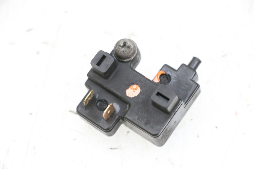 photo de RIGHT BRAKE LIGHT SWITCH YAMAHA FJR ABS 1300 (2006 - 2012) - Main view