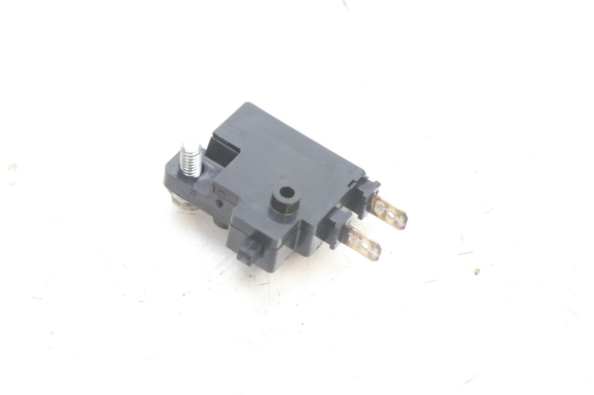 photo de RIGHT STOP LIGHT SWITCH YAMAHA FZ8 800 (2010 - 2016) - Alternative perspective
