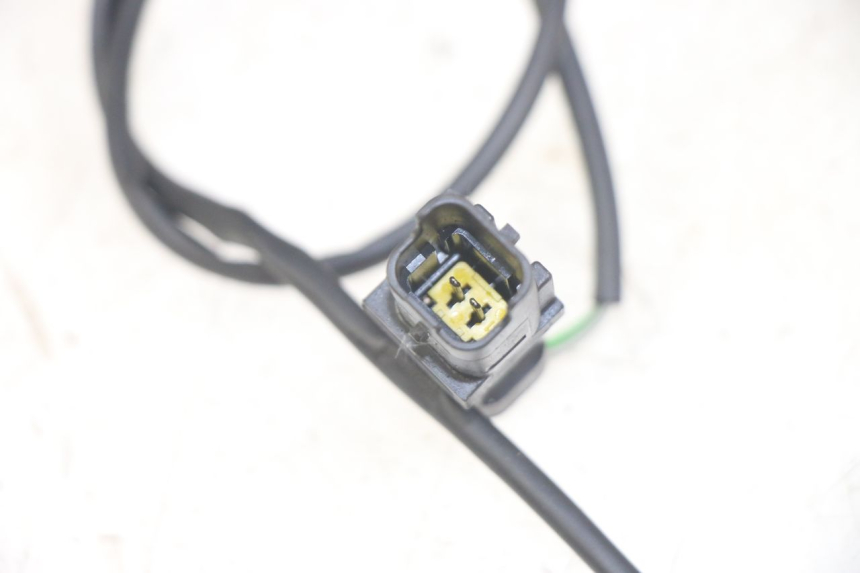 photo de RIGHT STOP LIGHT SWITCH PEUGEOT GEOPOLIS RS 125 (2007 - 2009) - Zoom on usage condition