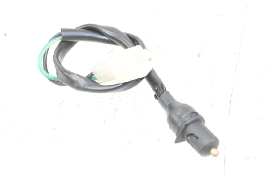 photo de RIGHT STOP LIGHT SWITCH GOES WIKI 125 (2010 - 2015) - Main view