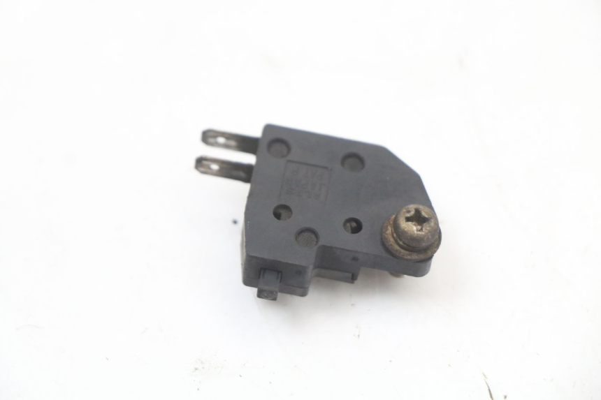 photo de RIGHT STOP LIGHT SWITCH SUZUKI GZ MARAUDER 125 (1998 - 2004) - Component detail
