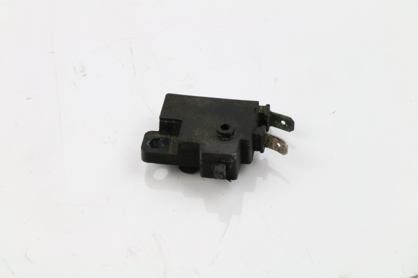photo de RIGHT STOP LIGHT SWITCH HONDA CBR F 600 (1996 - 1998) - Zoom on usage condition