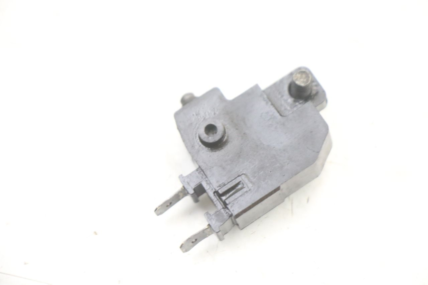 photo de RIGHT STOP LIGHT SWITCH HONDA PCX (JF57/JF64) 125 (2014 - 2018) - Zoom on usage condition
