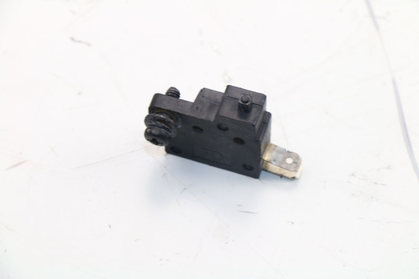 photo de RIGHT STOP LIGHT SWITCH KAWASAKI J300 300 (2014 - 2017) - Alternative perspective
