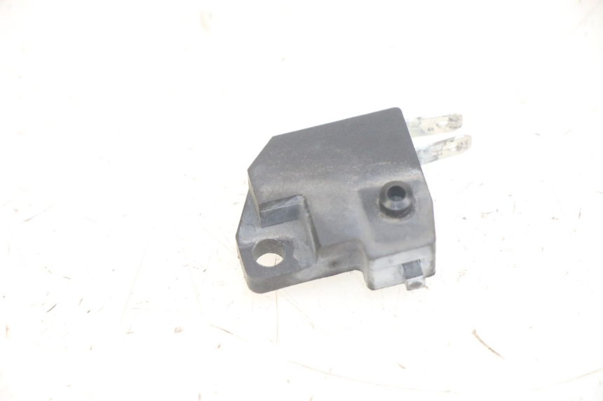 photo de RIGHT BRAKE LIGHT SWITCH SYM JET 14 4T 50 (2018 - 2022) - Zoom on usage condition