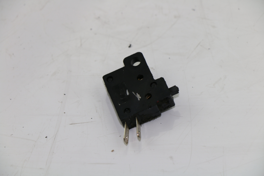 photo de RIGHT STOP LIGHT SWITCH KYMCO K-XCT 125 (2013 - 2017) - Zoom on usage condition