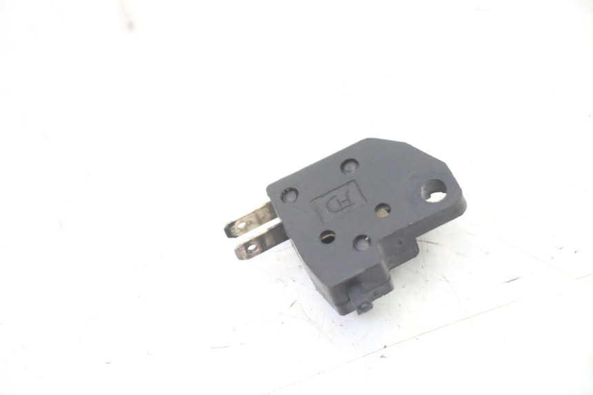 photo de RIGHT STOP LIGHT SWITCH PEUGEOT KISBEE 2T 50 (2010 - 2017) - Component detail