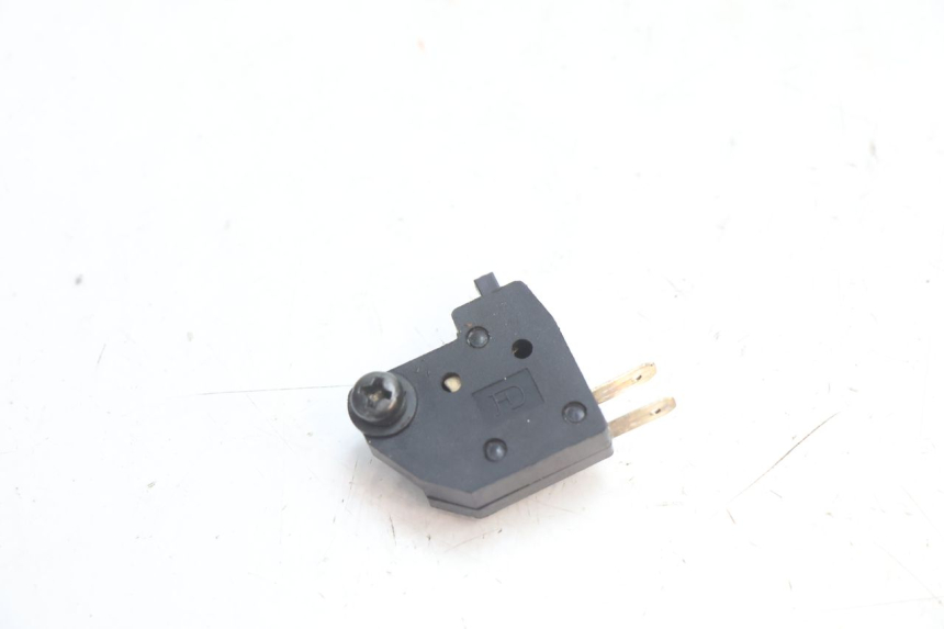 photo de RIGHT STOP LIGHT SWITCH PEUGEOT KISBEE 2T 50 (2018 - 2022) - Main view