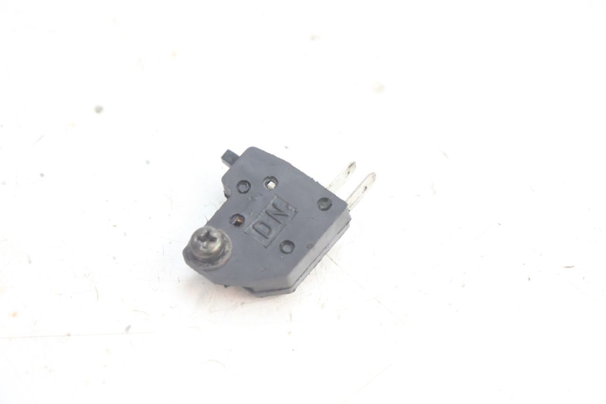 photo de RIGHT STOP LIGHT SWITCH PEUGEOT KISBEE 2T 50 (2010 - 2017) - Main view